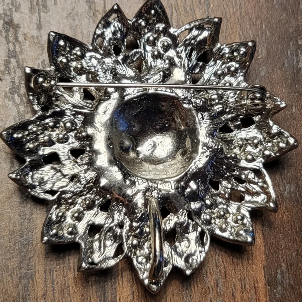 EUC Vintage Peridot rhinestone brooche pin Pendant 2